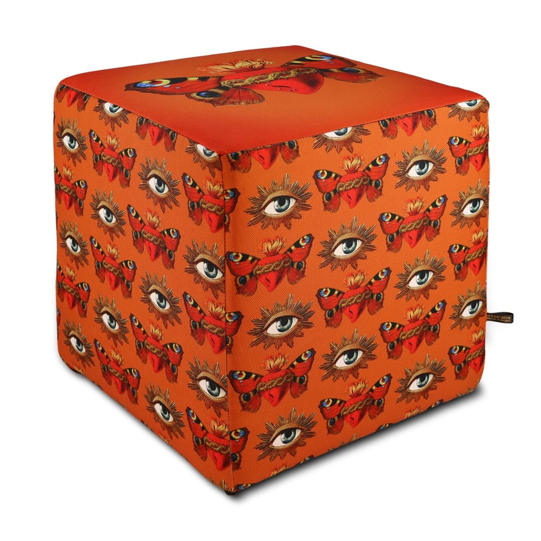 Poufs Papillon orange · Extérieur