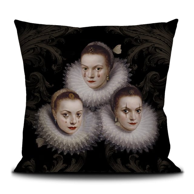 Coussin Sororite · Intérieur · 50 × 50 cm