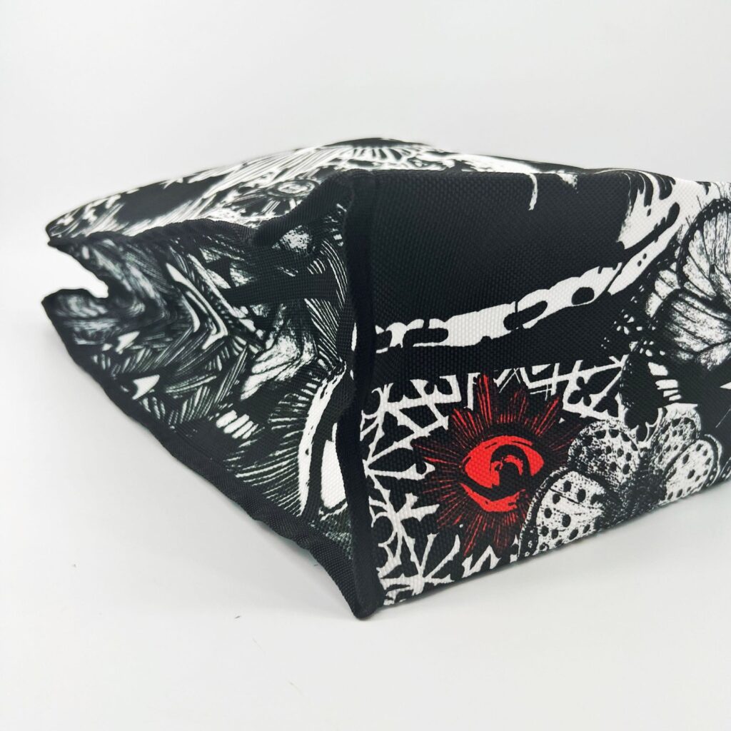 GRAND TOTE BAG PAPILLON NOIR – Image 2
